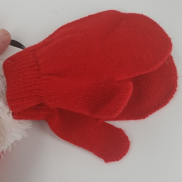 🆕️Santa Beanie Pair of Mittens - Picture 5 of 8